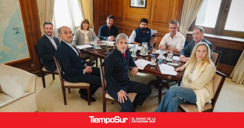 El Gobierno vuelve a reunir a su mesa política para ordenar la agenda legislativa