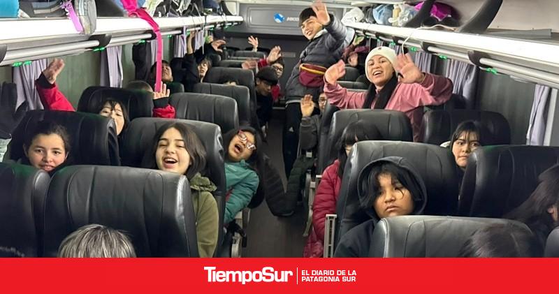 Partió el primer contingente de las Colonias Municipales de Invierno hacia Río Turbio
