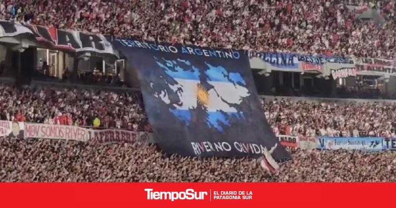 Prohibieron el ingreso de banderas sobre Malvinas a los hinchas