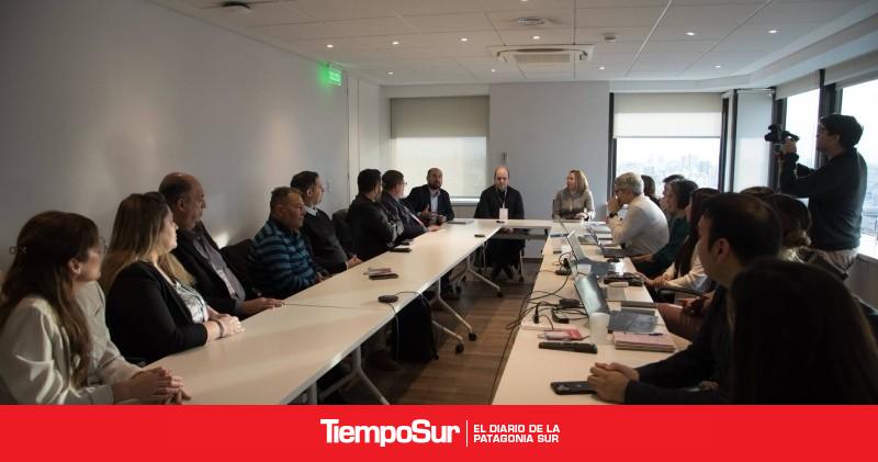 Santa Cruz profundiza el ordenamiento fiscal y convoca a los municipios