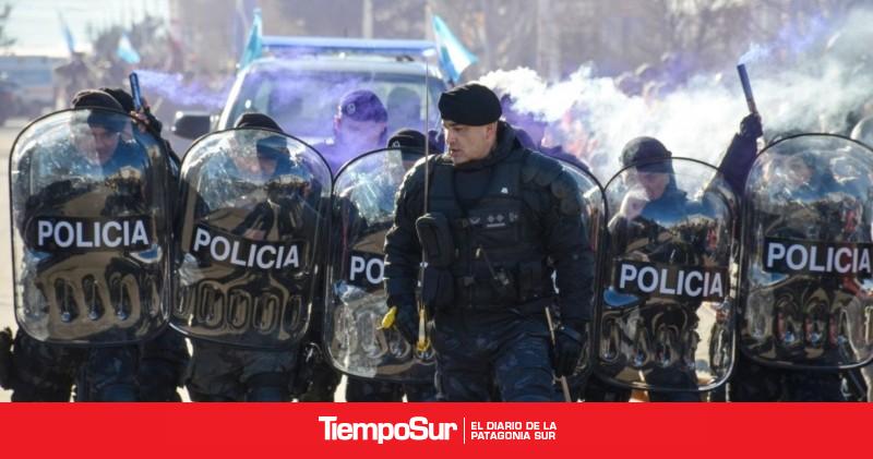 Infantería de Pico Truncado levantó la medida y avanza la normalización del servicio policial
