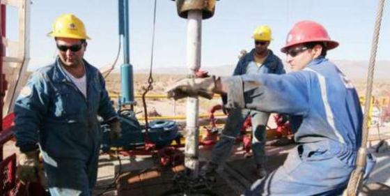 Petroleros Jerárquicos pedirá un 32% de incremento salarial en paritarias. (Foto Archivo)