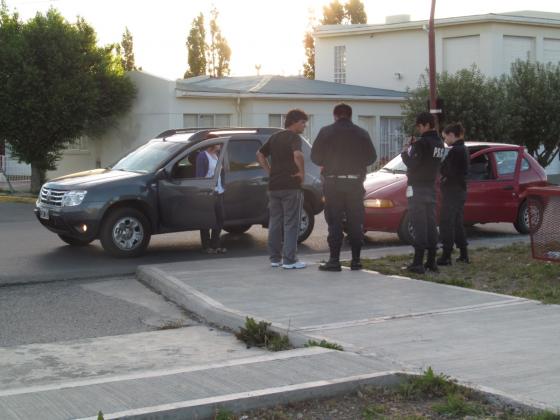 Fue sólo un toque, pero los conductores se pelaron verbalmente, inclusive hubo golpes.