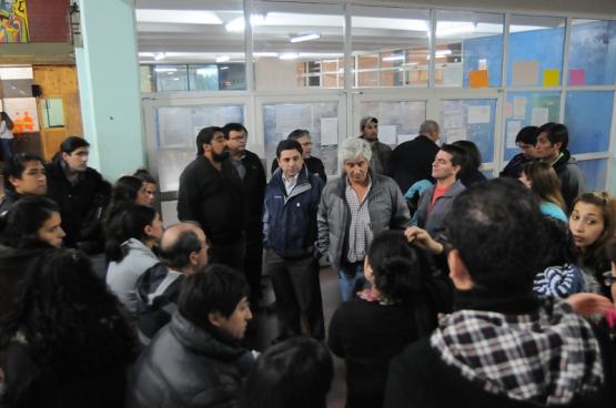 Reunión de padres del Guatemala. (Foto L.F).