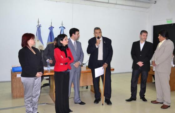 Los concejales declararon ciudadano cultural a Jesús Natalio Giménez. (Foto C.R.)
