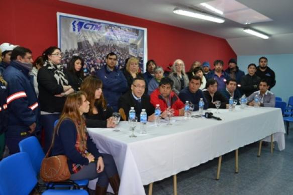 La conferencia de prensa del SOEM tras el procesamiento de Pedro Mansilla, anticipando la apelación. (Foto C.R.)