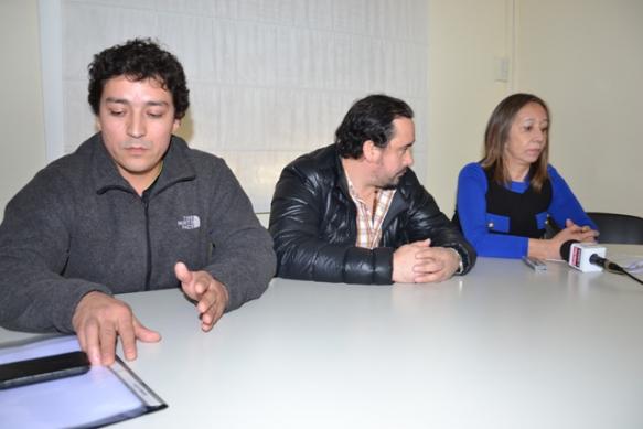 Ariel Vidal (APAP), Marcos Vello (UPCN) y María Contreras (ATSA). (Foto C.R.)