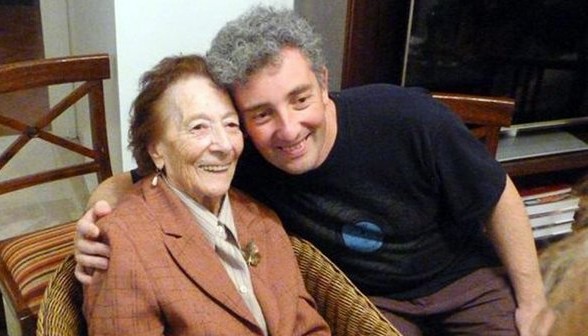 reencuentro de Iganacio Hurban con su abuela Hortensia Adura