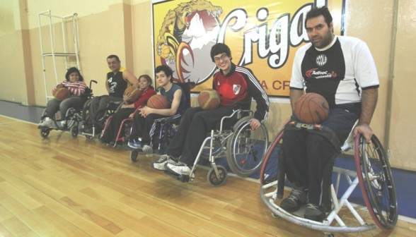 Los iniciales de CRiGaL.Gerardo Smart, el segundo de derecha a izquierda, al lado de Dalla Fontana.