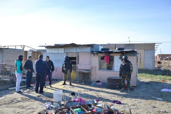 Las Fuerzas Especiales realizaron el ingreso táctico en la casa. (Foto: C.R.) 