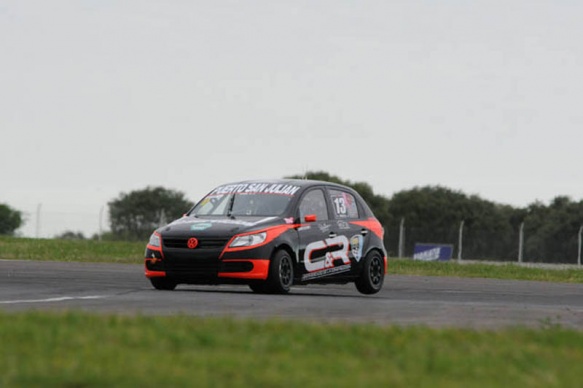 El Clio del sanjulianense no tuvo rivales en Paraná. 