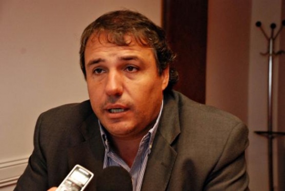 El Presidente del IDUV culpó a los directores y Gutiérrez lo contradijo.