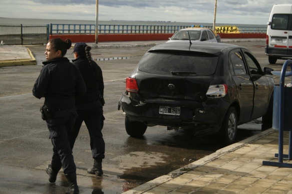 Chocó al Gol Trend en la ría local. (C. G)