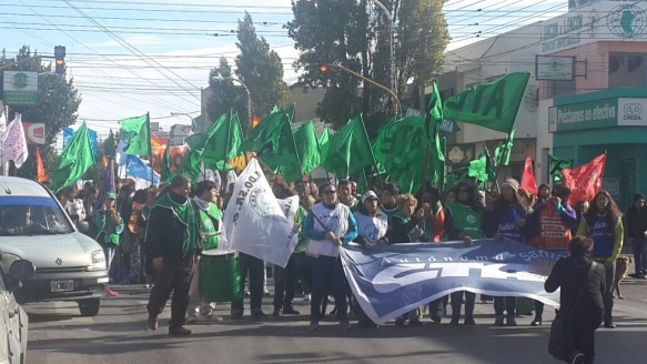 Foto de la movilización de los gremios en la mañana de hoy por el paro nacional