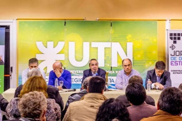 Presencia ayer de personalidades en la UTN.