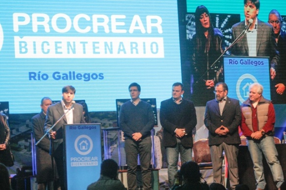 Diego Bossio encabeza sorteo de PROCREAR, con Martín Medvedovsky, Reibel Maier, Roque Ocampo y Roberto López. (Foto C.G.)