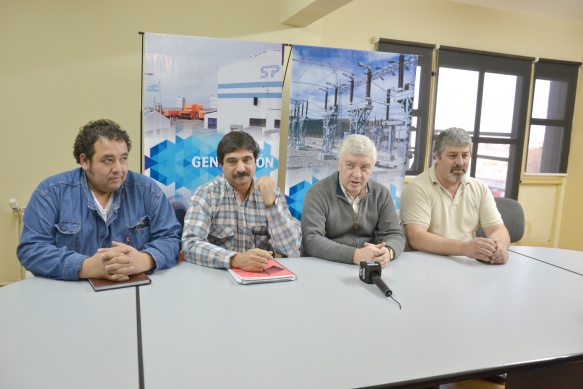 Pérez, Modarelli, Muñoz y Crognale, explicaron lo ocurrido el fin de semana con el servicio eléctrico. (Foto C.R.)