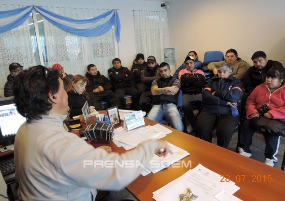 Reunión de delegados encabezada por Pedro Mansilla. (Prensa SOEM). 