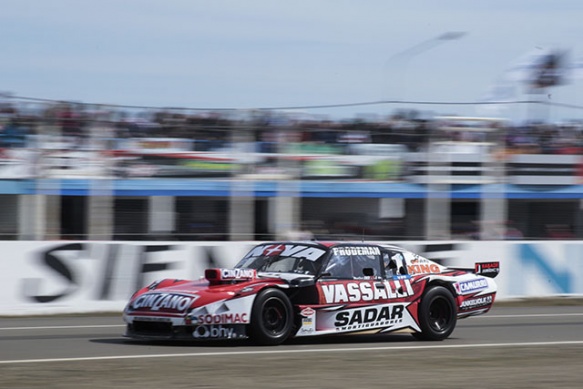 Matias Rossi se llevó el tercer puesto en su Chevy ( Foto: Christian González)