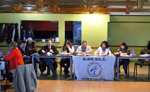 Hay “sobrados espacios” para discutir temas educativos, dijeron en ADOSAC.