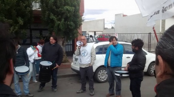 “El Gobierno, como todos los meses, hace mayores esfuerzos  para pagar los sueldos”.