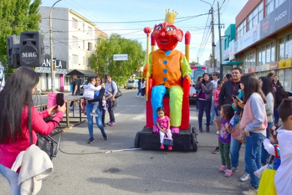 La llegada del Rey Momo (C.R)