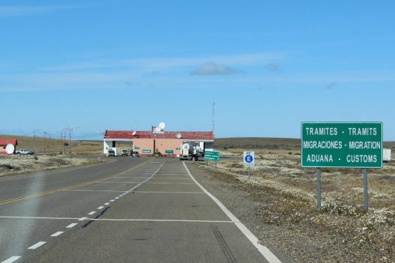 Paro de aduaneros podría complicar la atención en el Paso de Integración Austral