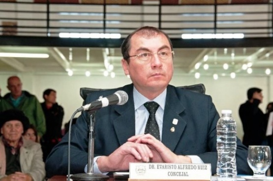 Evaristo Ruíz habló sobre la suspensión de la sesión y apuntó contra Giubetich