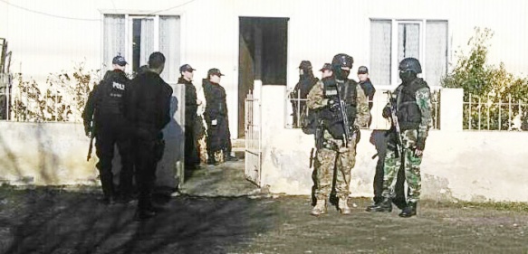 El allanamiento se concretó ayer con la colaboración de efectivos de la División Fuerzas Especiales.