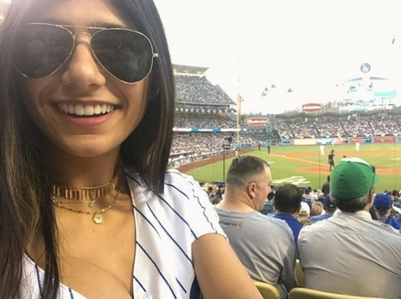 Mia Khalifa subió imagenes a Instagram desde el estadio.